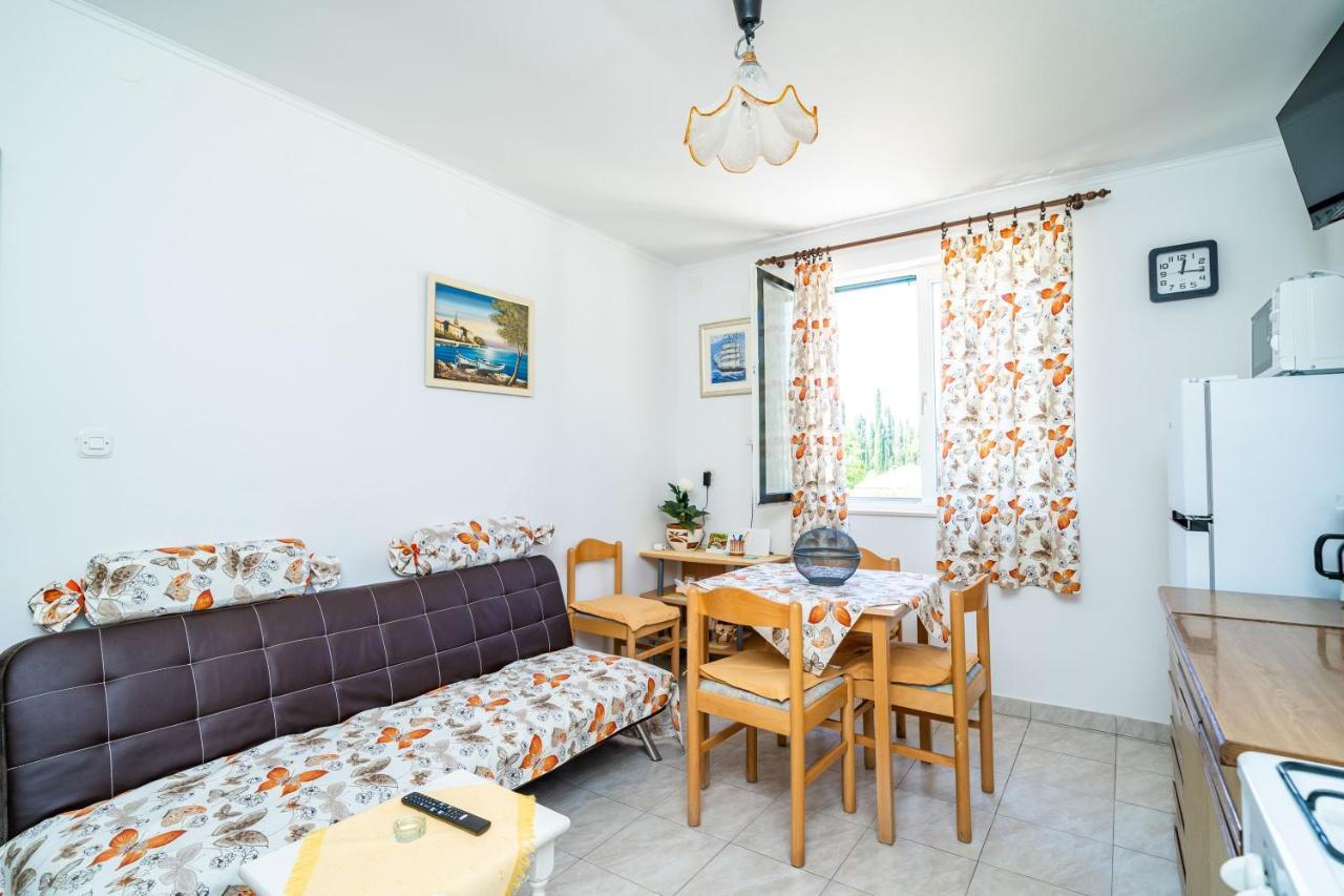 Apartment Laurel Leaf Lovorno 외부 사진